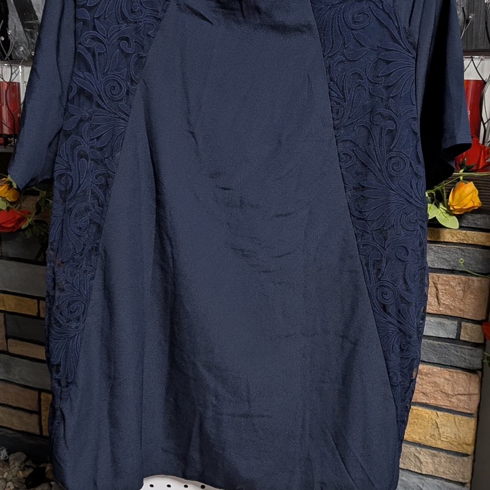 VIP Navy Floral Pattern Short Sleeve Top - Picture 6 of 6